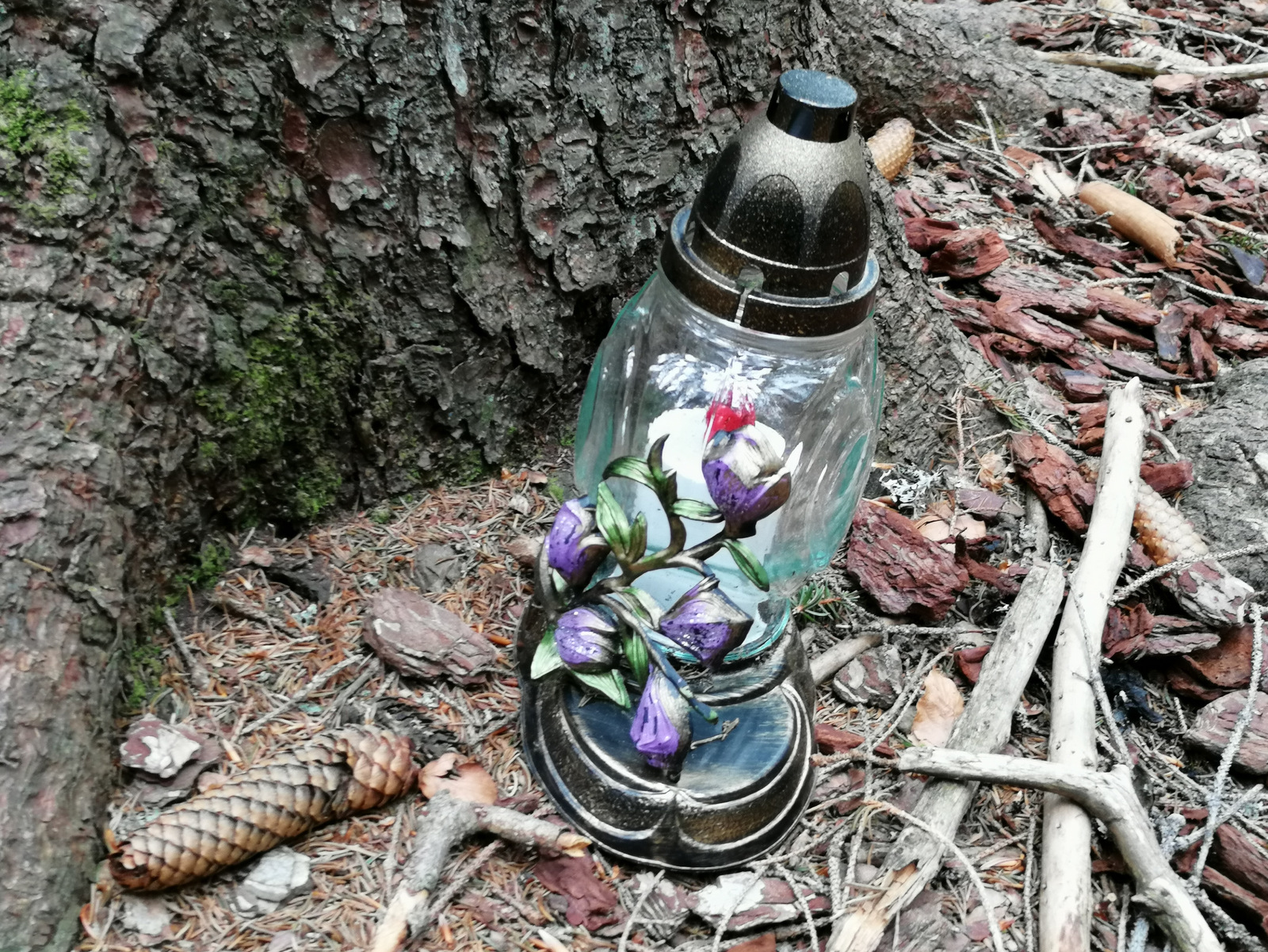 Spomenik Trije žeblji, Osankarica